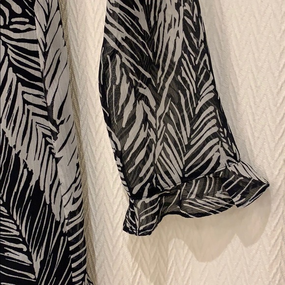 Club Monaco Daphins Top - Picture 5 of 7